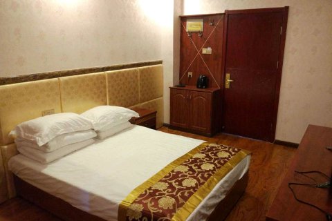 青海湖鸟岛海心山宾馆