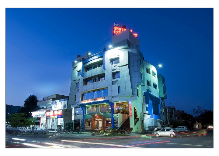 拉姆先生理想酒店(Hotel Shri Ram Excellency)