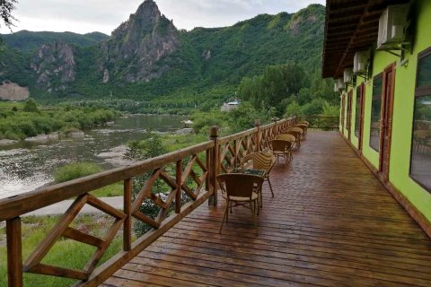 长白阿里郎山庄