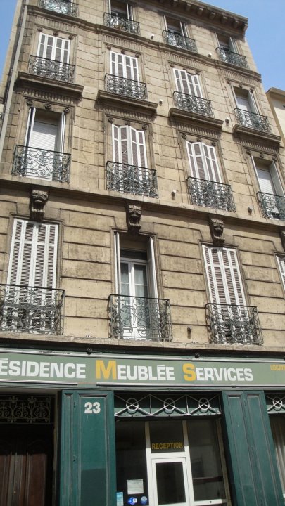 租赁服务公寓(Résidence Meublée Services)