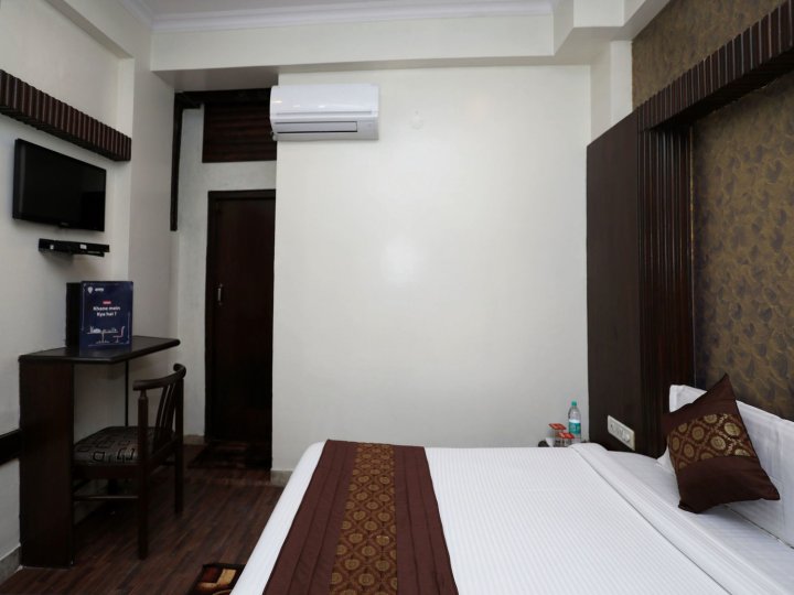 OYO 11599 Hotel Hi Life