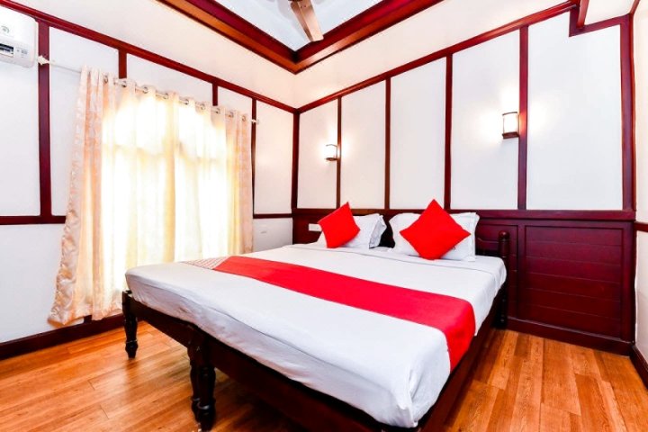 Vrindavan Houseboat (3 Bedroom)