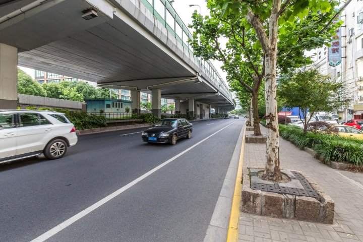 上海伊间民宿(中山北路分店)