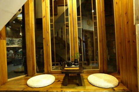 凤凰苗家客栈(古城虹桥店)