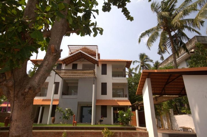 萨纳尔海滩度假村(Thanal Beach Resort)