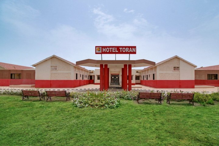 Toran Hotel