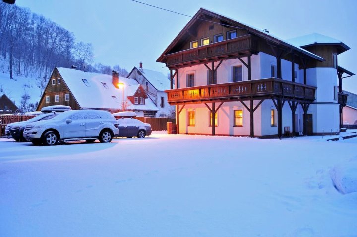 Family Apartments in Vrchlabi, Giant Mountains - Pension 220