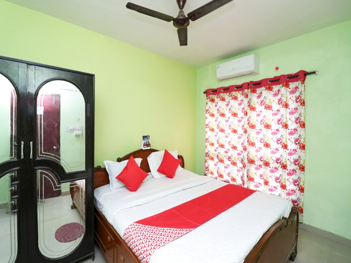 OYO 28843 Home Stay