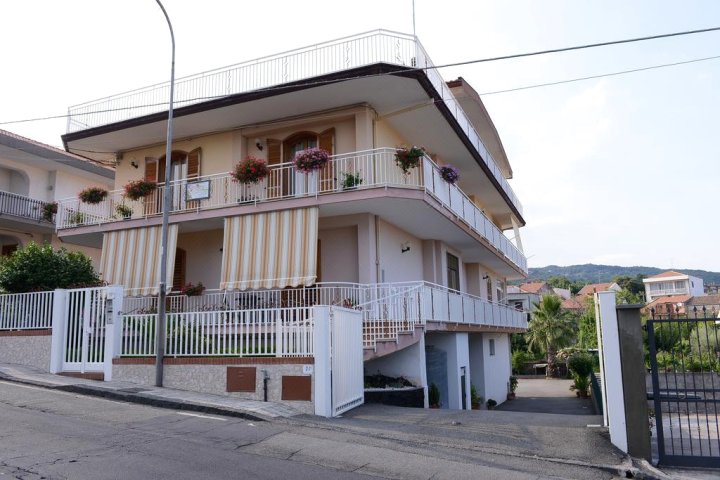 B&B le Tre Rose Dell'Etna