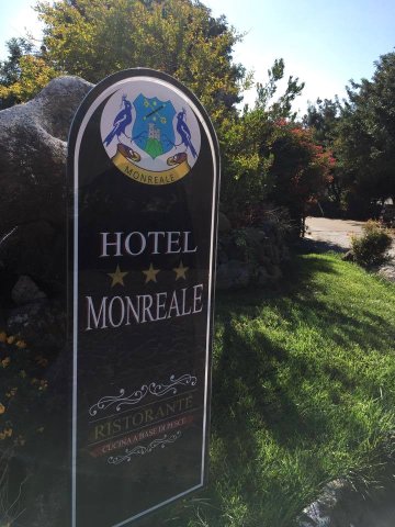 蒙雷亚莱酒店(Hotel Monreale)