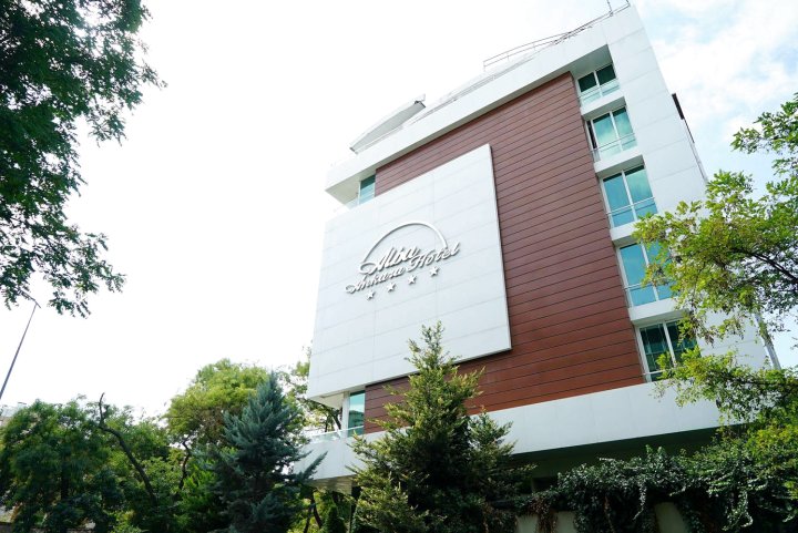 阿尔巴酒店(Alba Hotel)