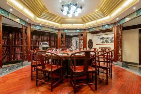 中威蓝海御华大饭店(无锡惠山万达广场店)