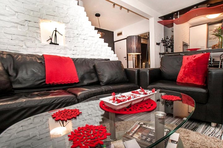 Apartment Black Red White