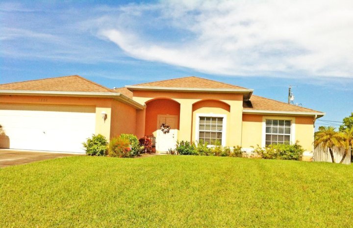 Cape Coral Bed & Breakfast