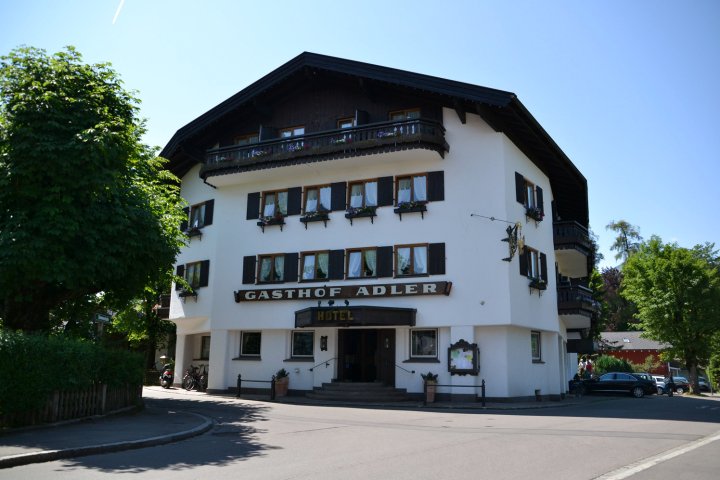 阿德尔酒店(Hotel Gasthof Adler)