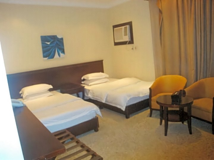 杜拉特沙迦套房酒店 4(Durrat Al Sharq Suites 4 Hotel)