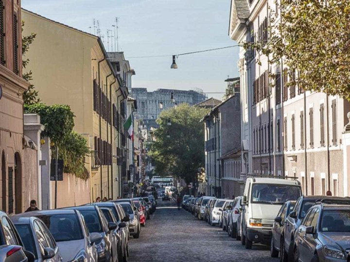 Appartamento a 600 Metri Dal Colosseo