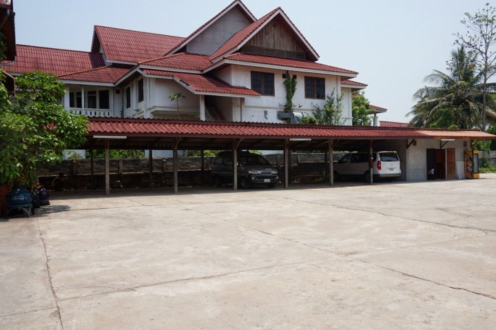卡姆旺迪旅馆(Khamvandy Guesthouse)