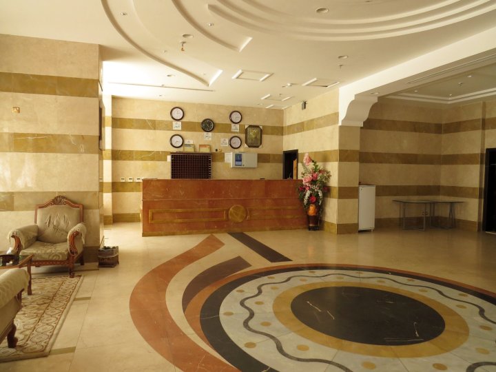 路洛特-加龙省穆兹酒店(Luluat Muaz Hotel)