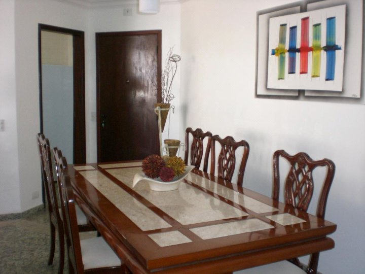 瓜鲁雅湾公寓(Apartamento Enseada Guarujá)