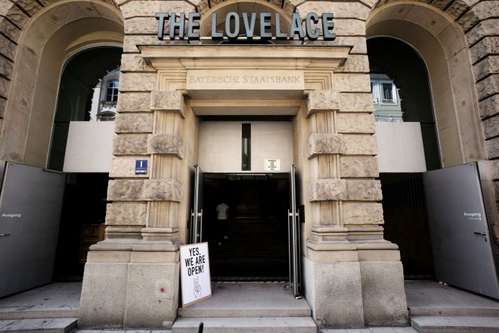 洛夫雷斯酒店(The Lovelace)