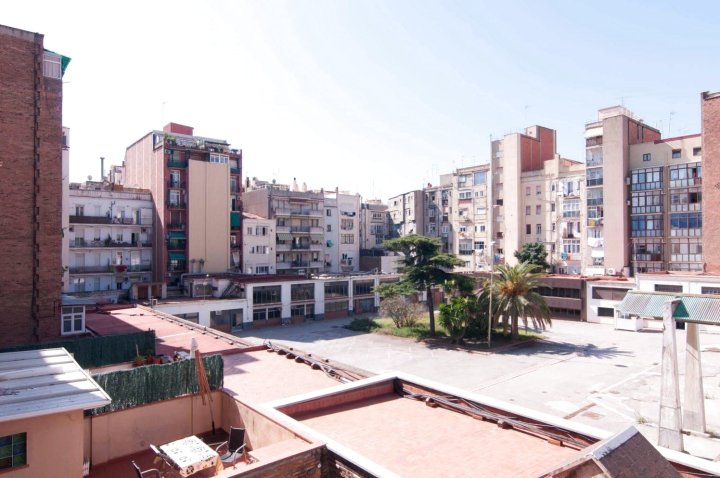 巴塞罗那圣家堂花园公寓(Bbarcelona Sagrada Familia Garden Apartment)
