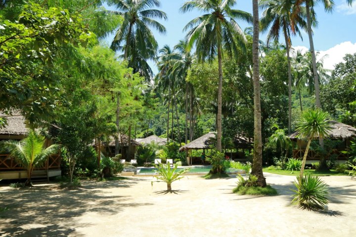 爱妮岛桃花心木海滩酒店(El Nido Mahogany Beach)