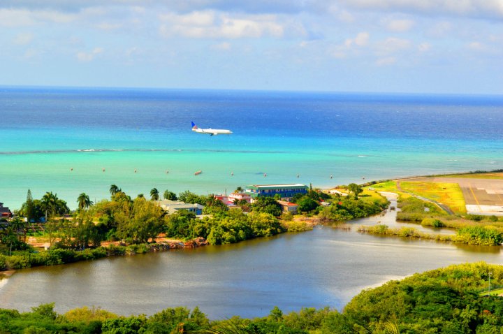 海湾顶端酒店(On Top of the Bay)