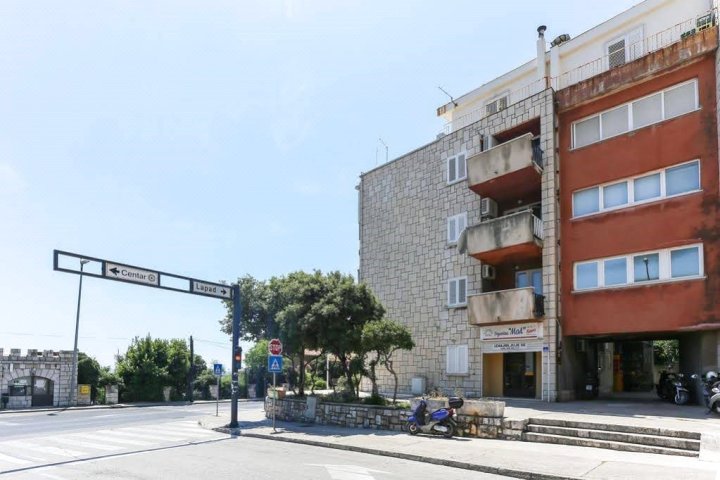 维克亚公寓(Apartment Vukoja)