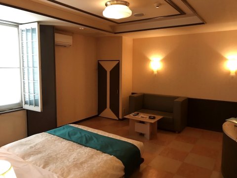 提弗尼酒店 - 仅供成人入住(Hotel Tiffany - Adults Only)