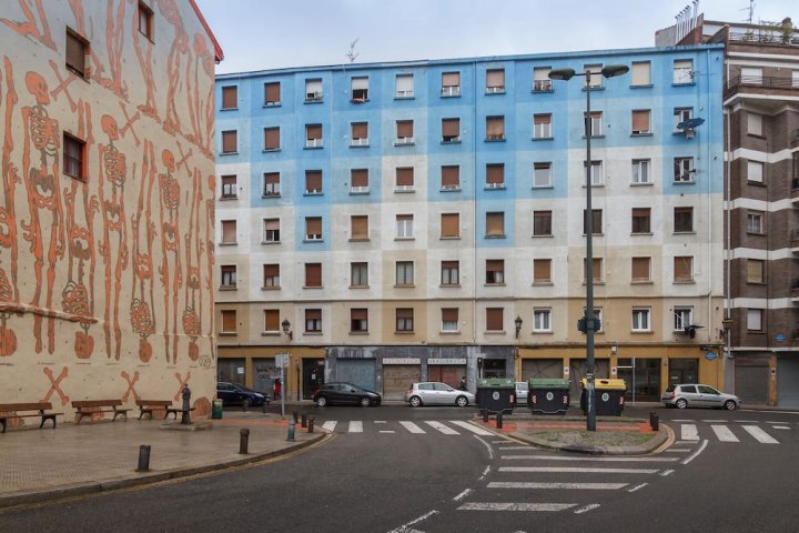 利雅老毕尔巴鄂景观酒店(Old Bilbao Con Vistas a la Ria by Urban Hosts)