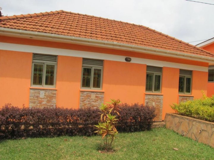 萨德里那舒适小屋酒店(Sadrina Comfort Cottages Kyanja Kampala)