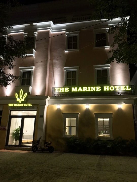 海洋酒店(The Marine Hotel)