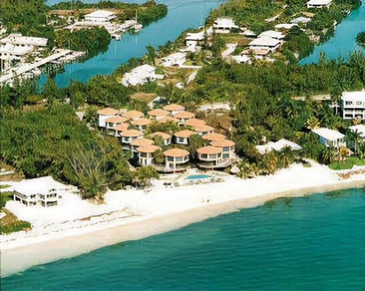 Coco Plum Beach & Tennis Club & Marina