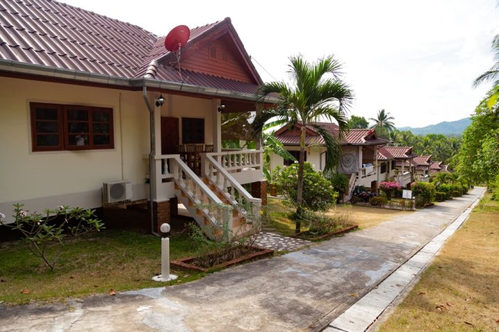 阁帕岸岛热带之家酒店(Tropical Home Koh Phangan)