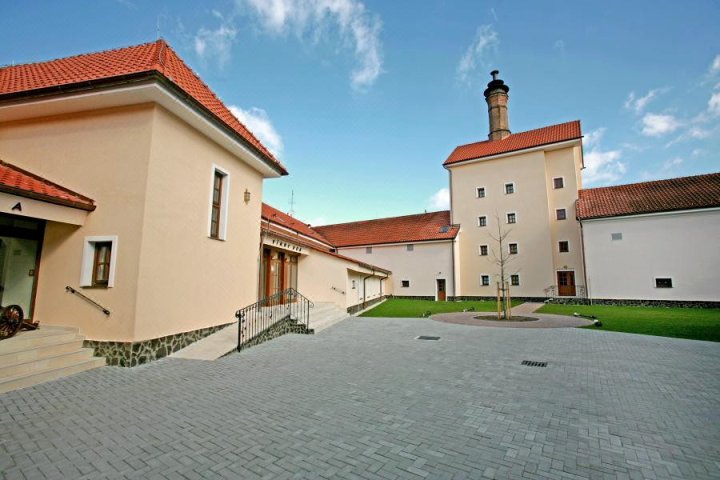 科拉科瓦尼城堡酒店(Chateau Krakovany)