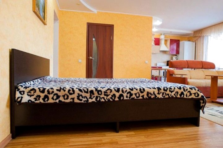 Apartment on Bukhantseva