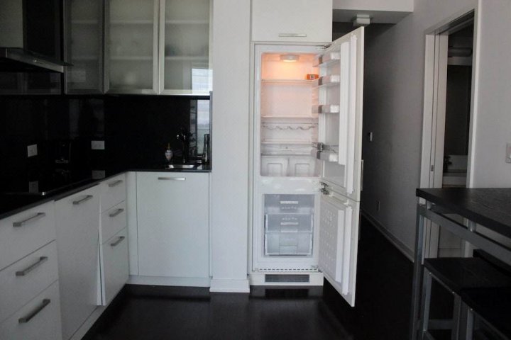 Downtown Toronto 56th Floor Furnished Rental Monthly Available