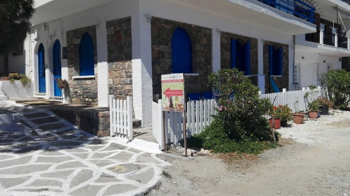 Eleftheria Sea Side Traditional House