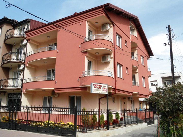 Villa & Apartments Antigona