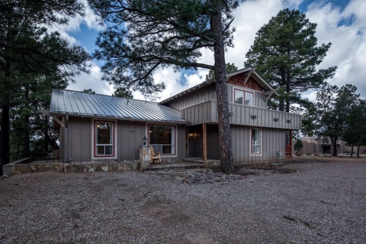 海梅萨 1 号五居小屋酒店(1 High Mesa - Five Bedroom Cabin)