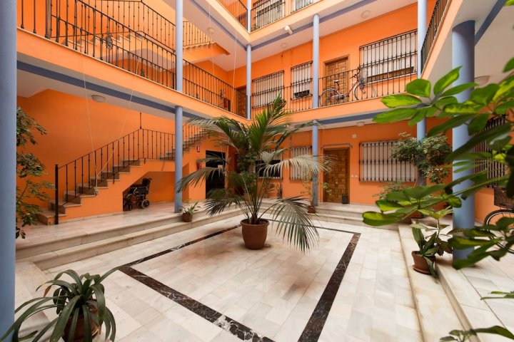 迪维纳塞维利亚公寓酒店(Sevilla Apartments Divina)