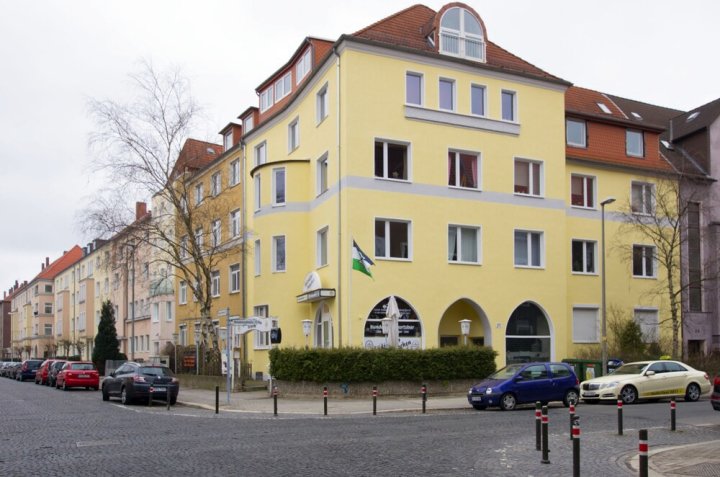 海因里希海恩街私人公寓酒店(Private Apartment Heinrich-Heine-Straße)