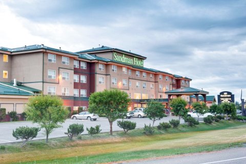 克内尔桑德曼酒店(Sandman Hotel Quesnel)