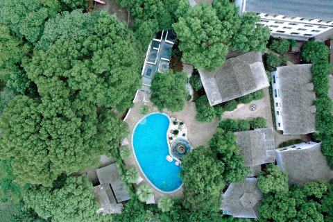 东江湖半岛假日酒店