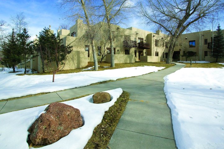 陶斯度假酒店(Taos Resort)