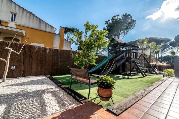哥多华 3 居别墅酒店 - 附私人游泳池及无线上网(Villa with 3 Bedrooms in Córdoba, with Private Pool and Wifi)