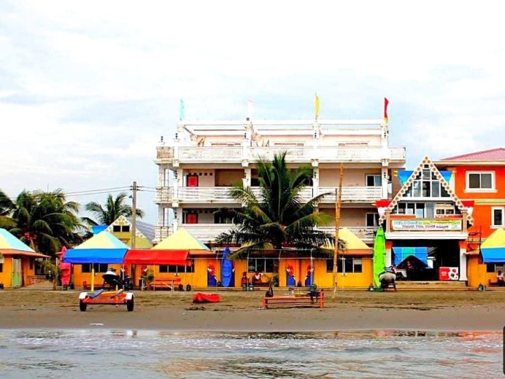 灰沙海滩度假村(Grey Sands Beach & Resort)