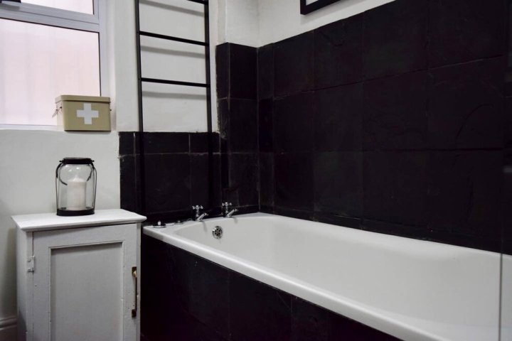 绿点特色时尚 3 居之家酒店(Characterful and Stylish 3 Bedroom Home in Green Point)