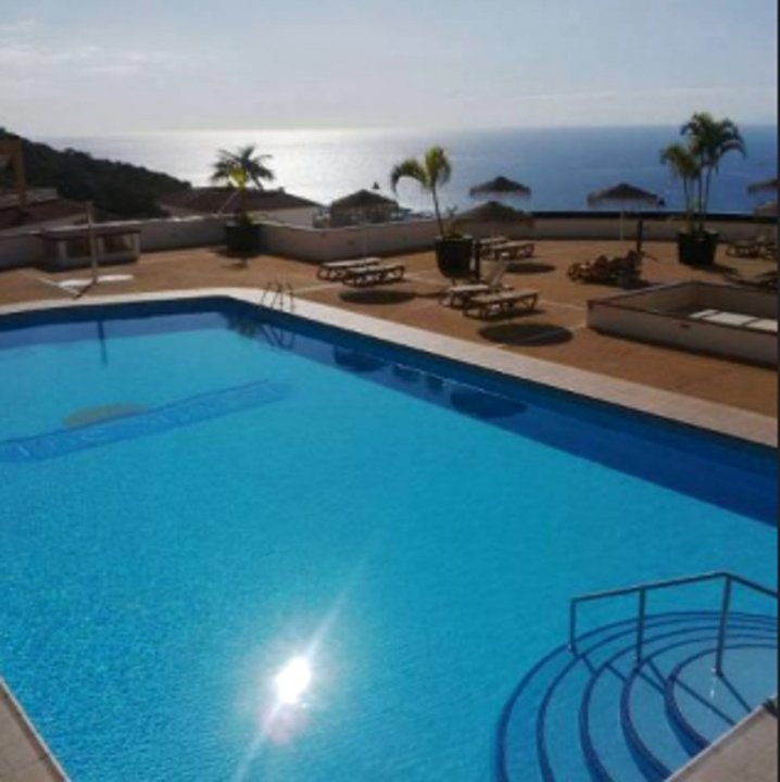 阿迪赫海岸 3 居美丽海景之家酒店 - 附游泳池及设备完善阳台(House with 3 Bedrooms in Costa Adeje, with Wonderful Sea View, Pool AC)